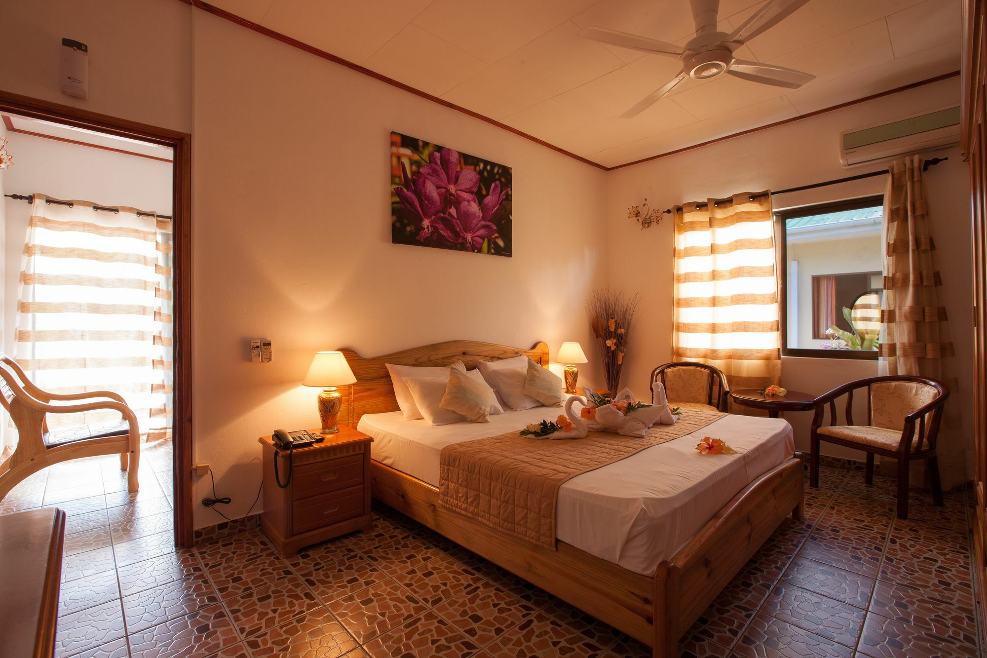 Orchid Self Catering Apartment La Digue Dış mekan fotoğraf